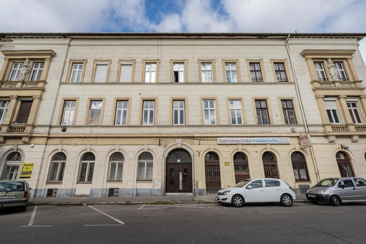 Wanderlust Hideaway Apartment Budapest 0*,